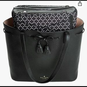 This is a makeup bag by Pursen it’s brand new and has space to fit all